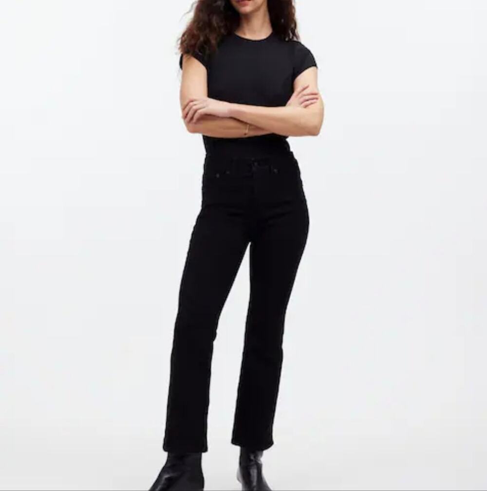 Madewell Mid-Rise Kick Out Crop Jeans in Black Denim - Magic Pockets - NWT - 27